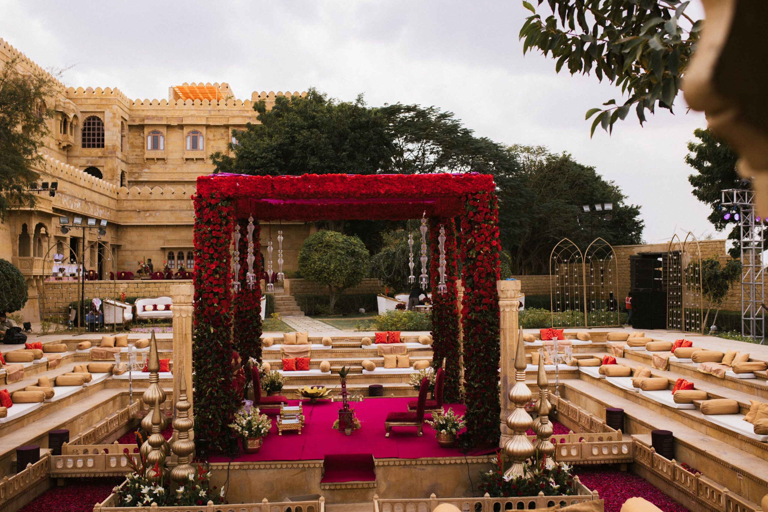 Jaipur vs Udaipur destination wedding comparison